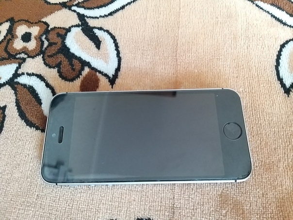 Apple iPhone SE